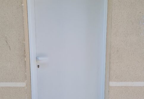 Porte d’entrée de dechetterie en acier