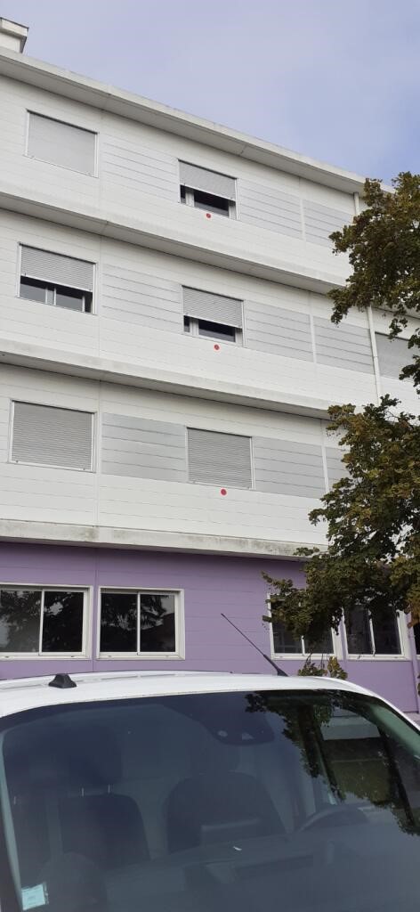Remplacement de toutes les fenêtres aluminium coulissantes en PVC 2 vantaux ouvrant à la française à Mont de Marsan